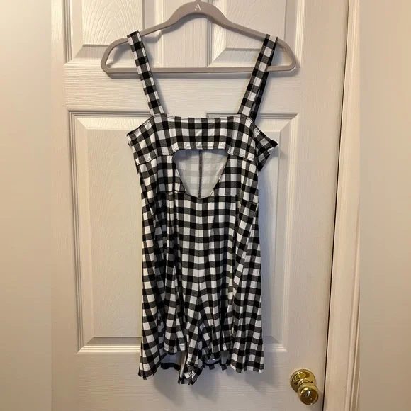 Forever 21 Black & White Gingham Sweetheart Neckline Romper - Picture 12 of 14